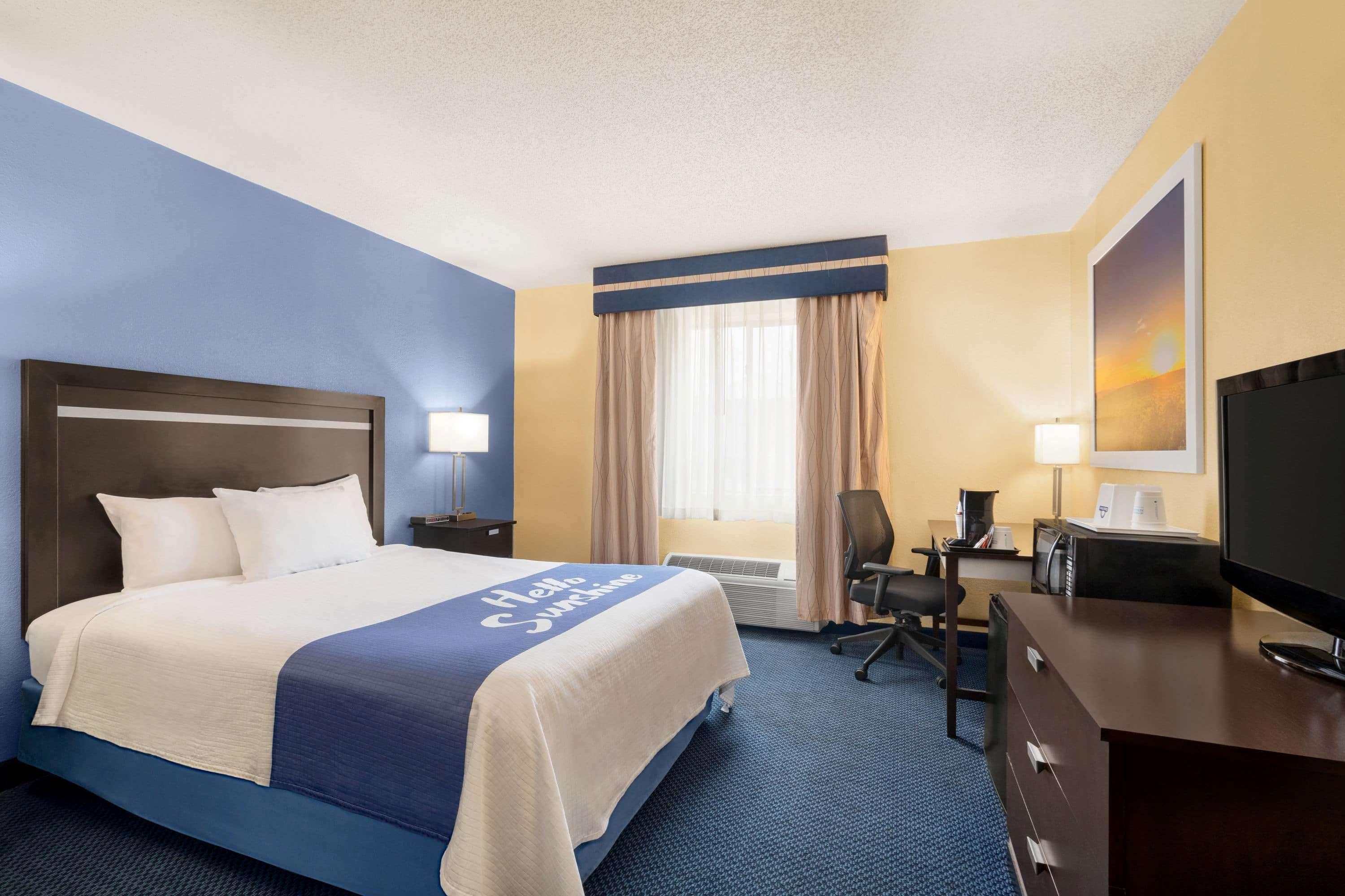 Days Inn By Wyndham Auburn/Finger Lakes Region Extérieur photo