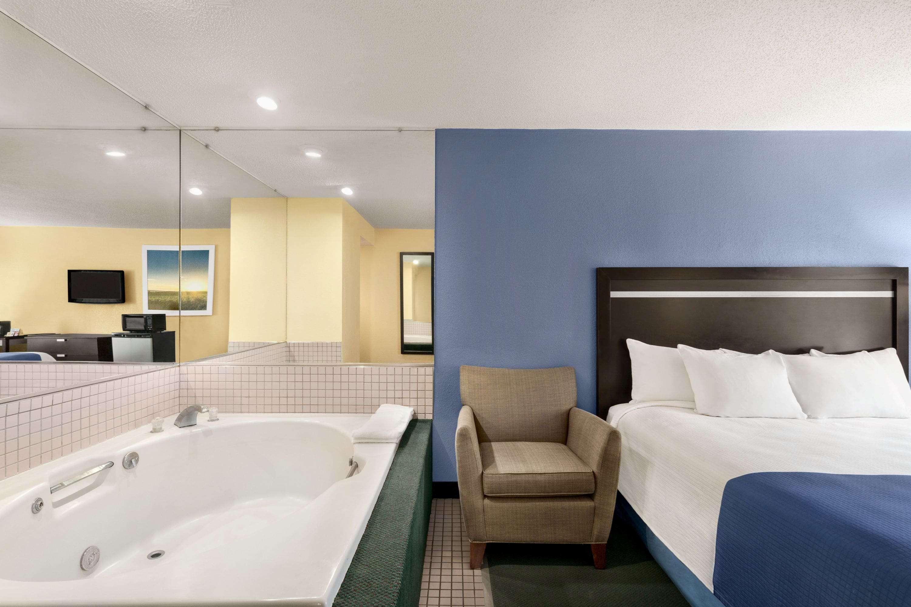 Days Inn By Wyndham Auburn/Finger Lakes Region Extérieur photo