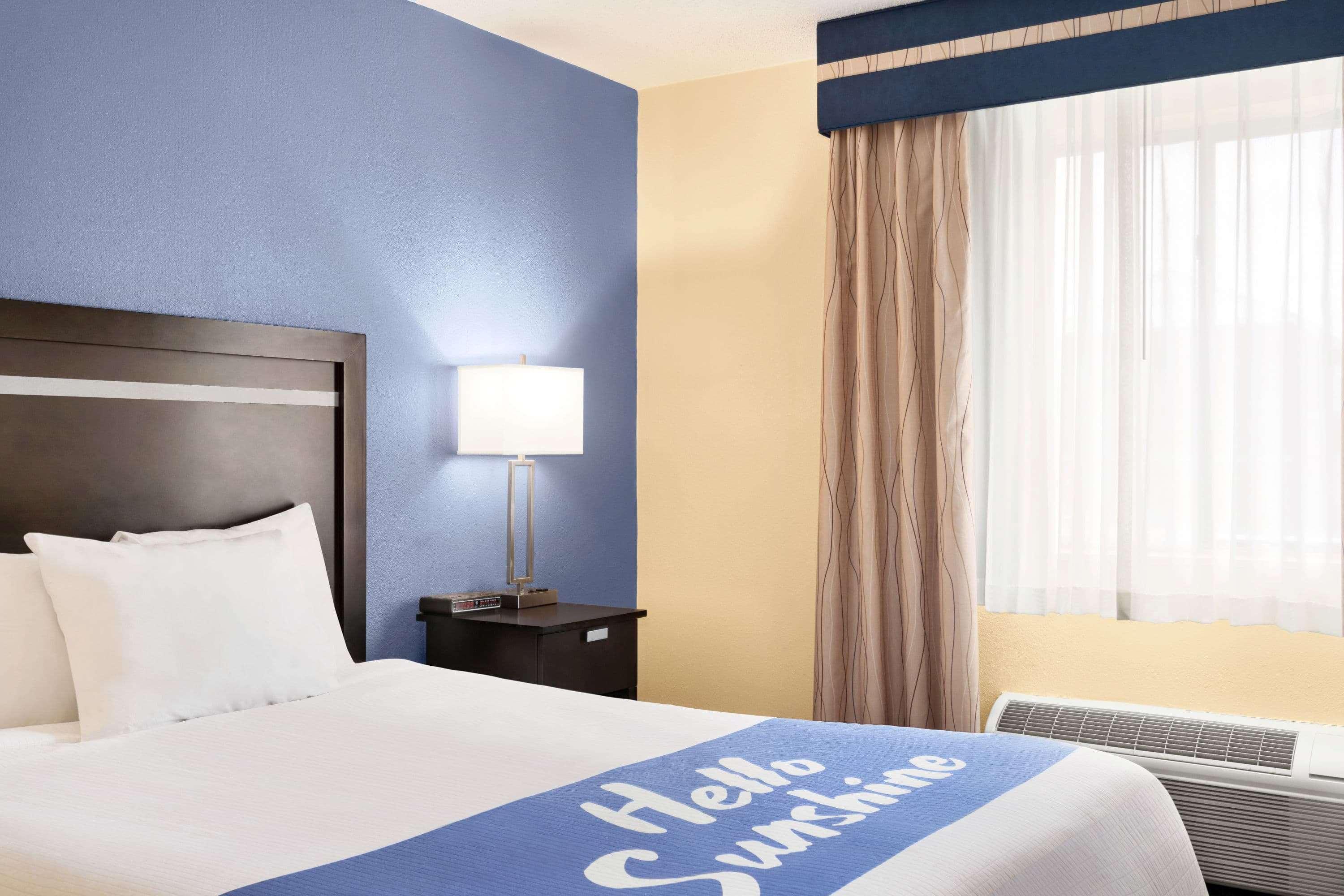 Days Inn By Wyndham Auburn/Finger Lakes Region Extérieur photo