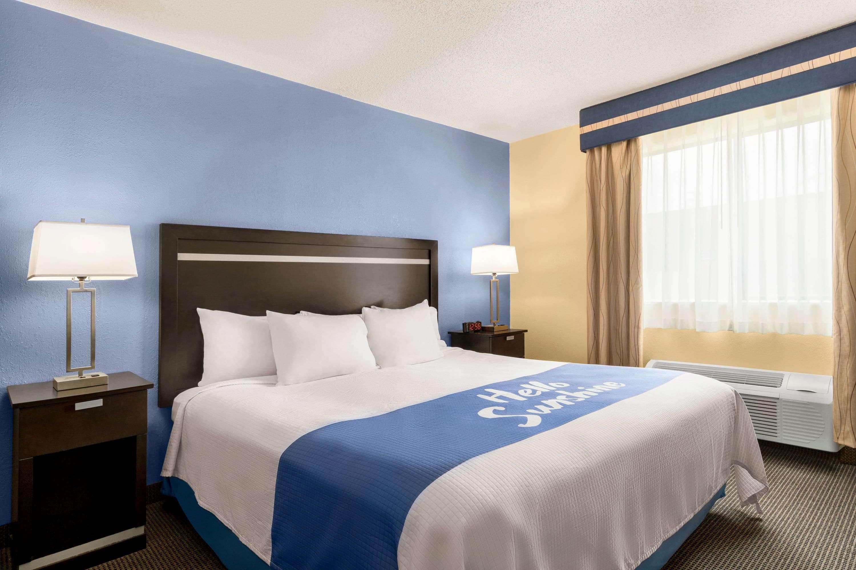 Days Inn By Wyndham Auburn/Finger Lakes Region Extérieur photo