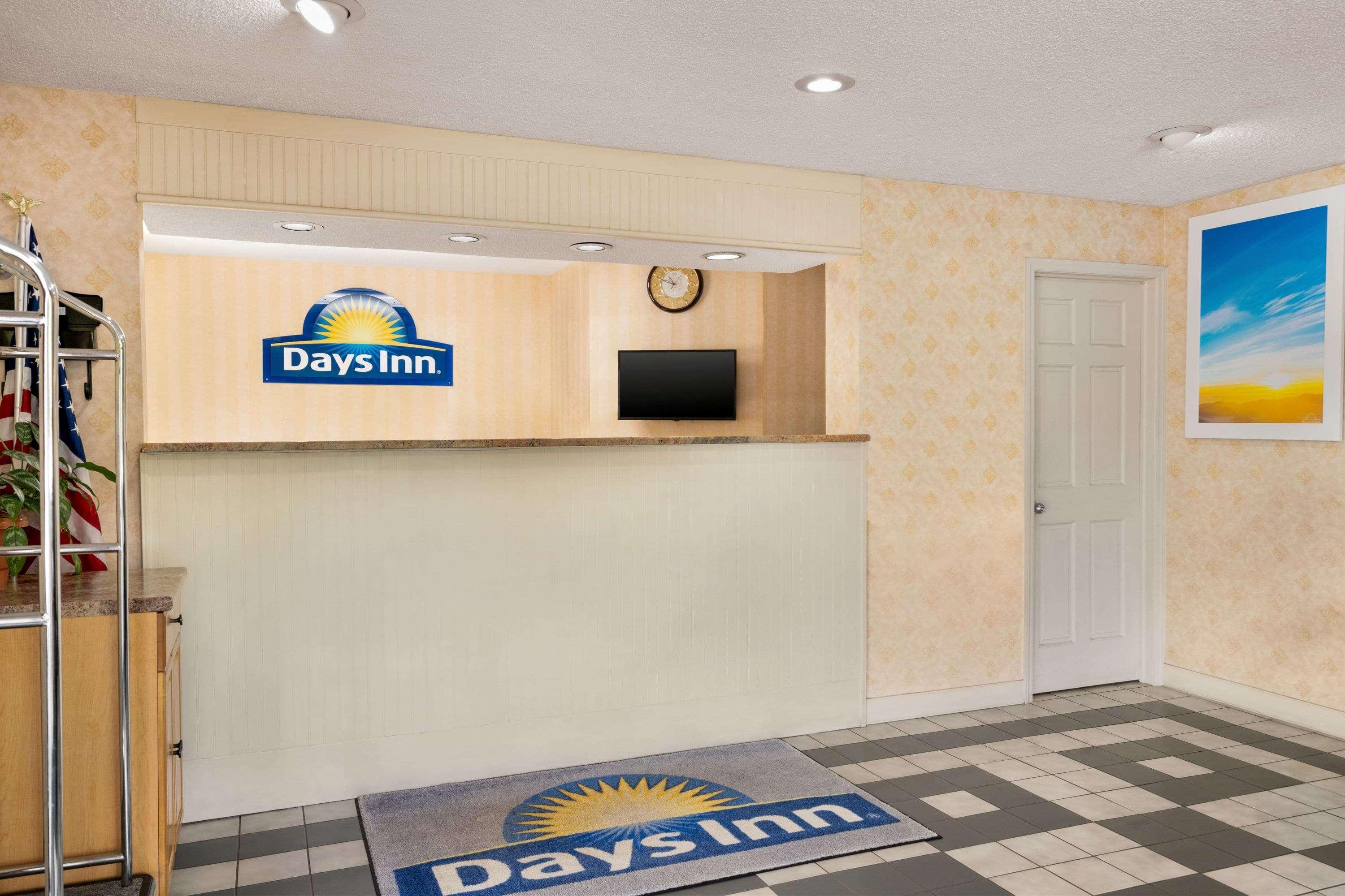 Days Inn By Wyndham Auburn/Finger Lakes Region Extérieur photo